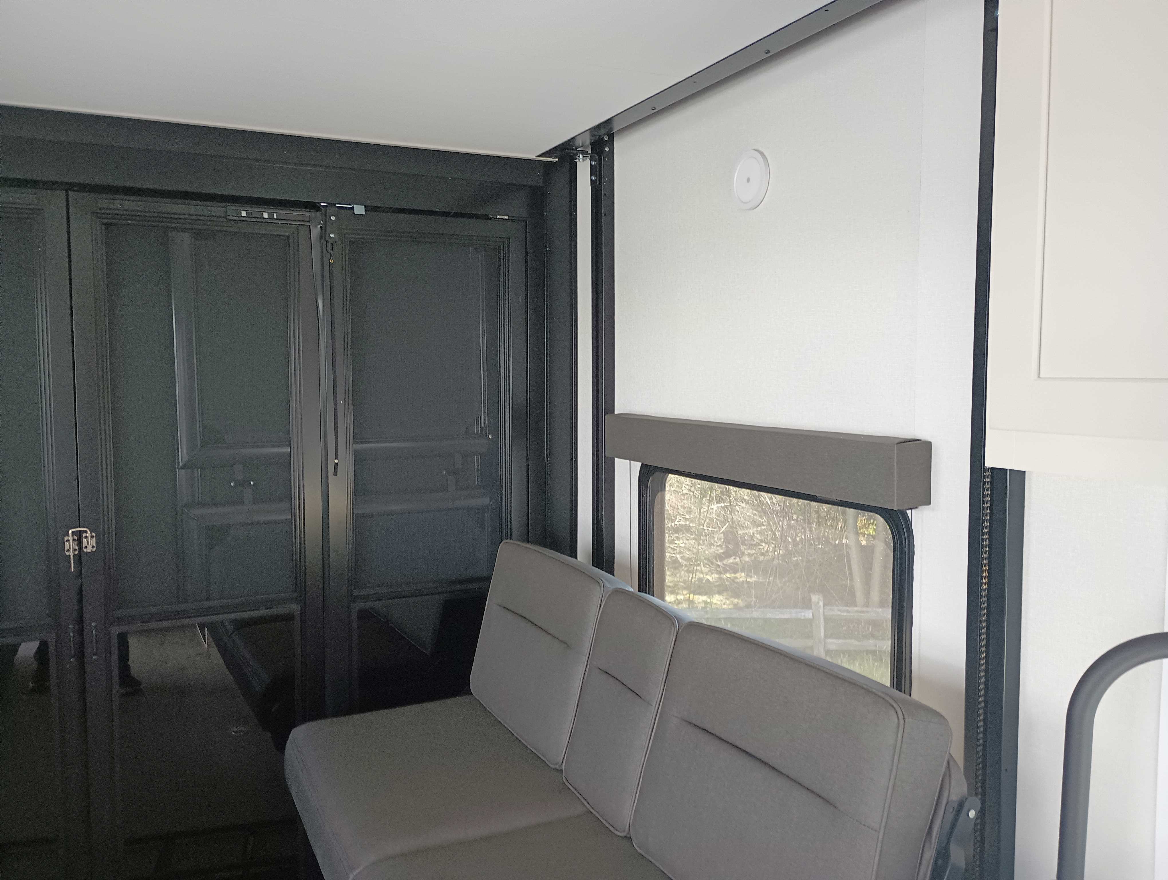 2026 Grand Design Momentum G-Class 21G - Image 10