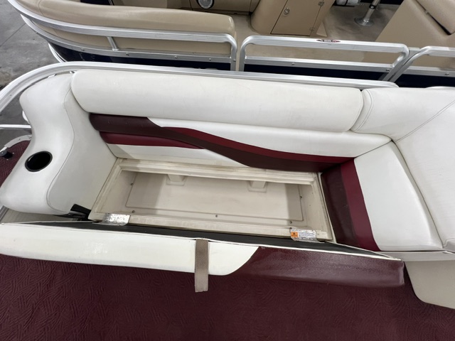 2002 LOWE SUNCRUISER TR220 - Image 11