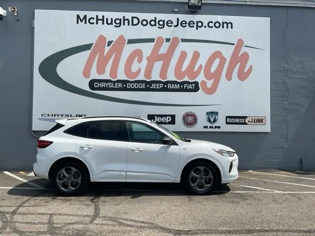 2023 Ford Escape Utility 4D ST Line 2WD - Image 4