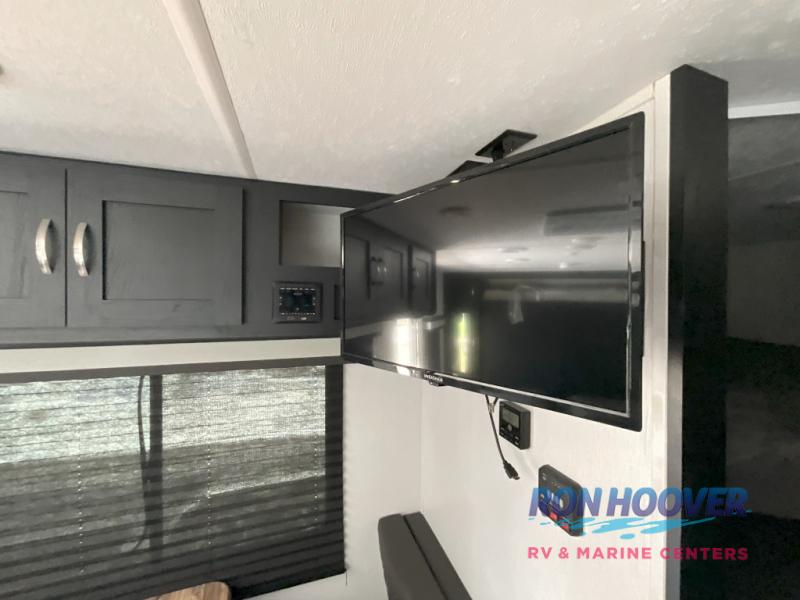 2023 COACHMEN 22SE - Image 5