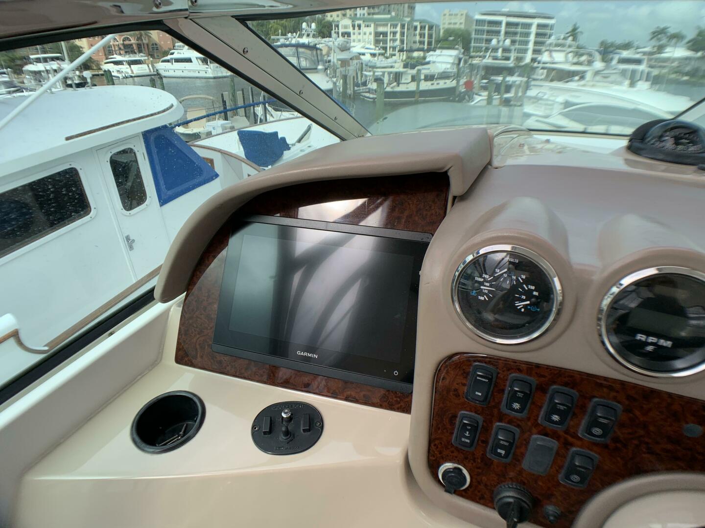 2006 Carver 56 Voyager - Image 8