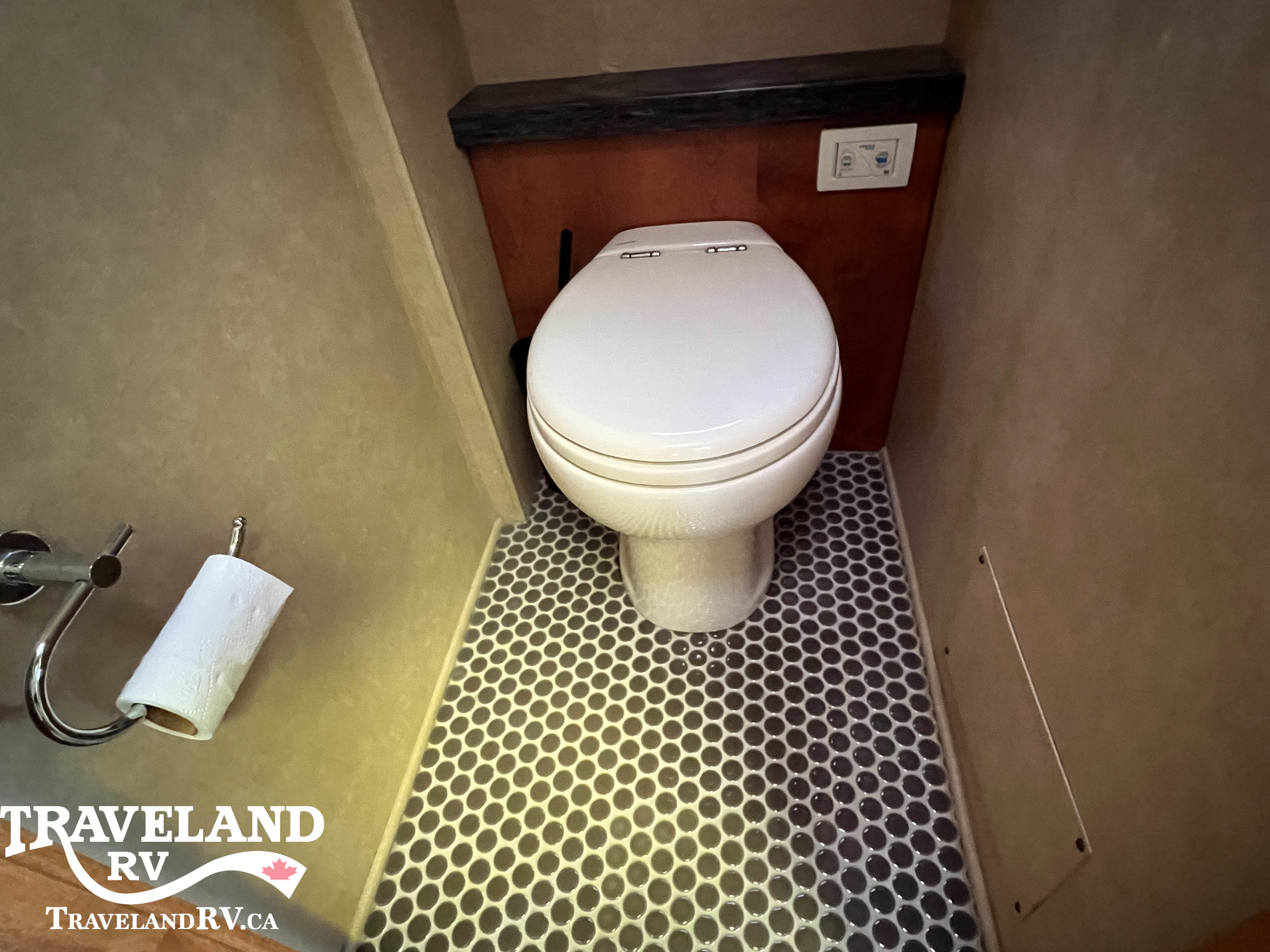 2012 Monaco RV Vesta 35PBD - Image 35