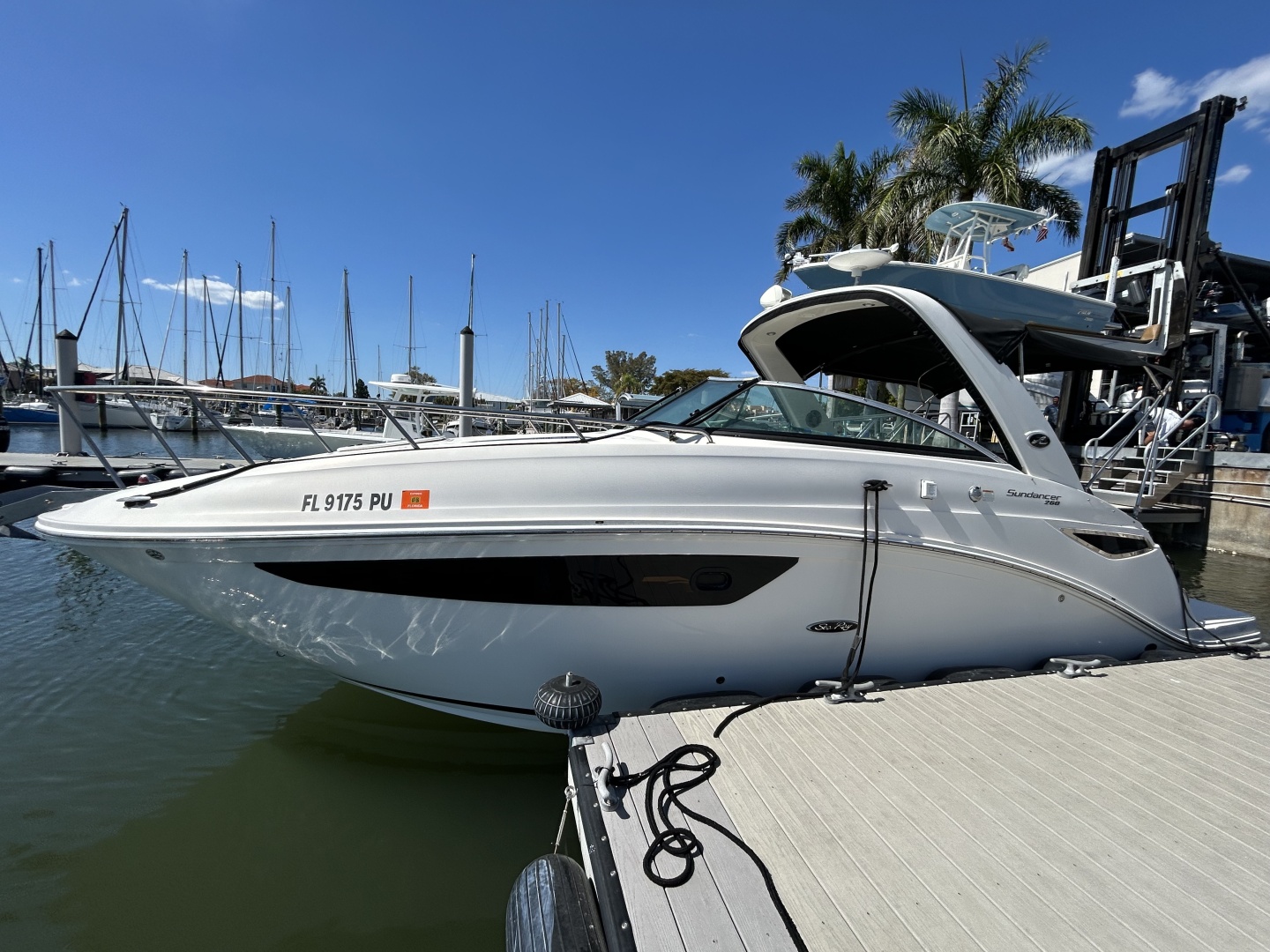 2014 Sea Ray - Image 7