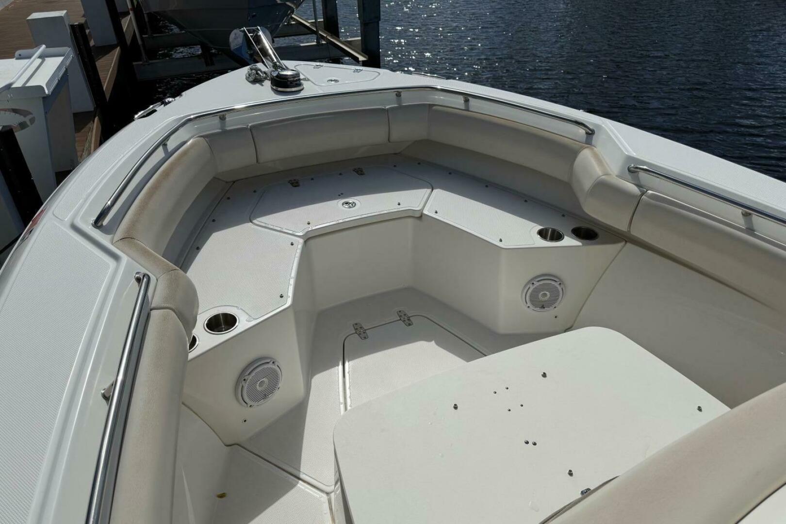 2018 Boston Whaler 250 Outrage - Image 10