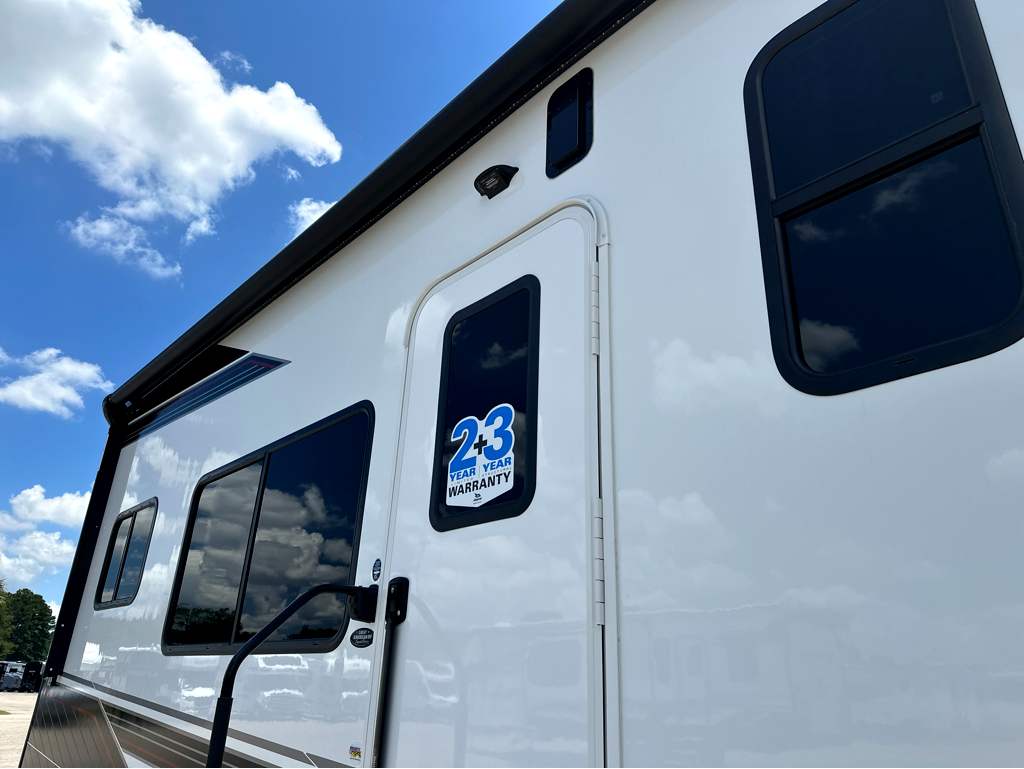 2027 JAYCO SEISMIC 214 - Image 8