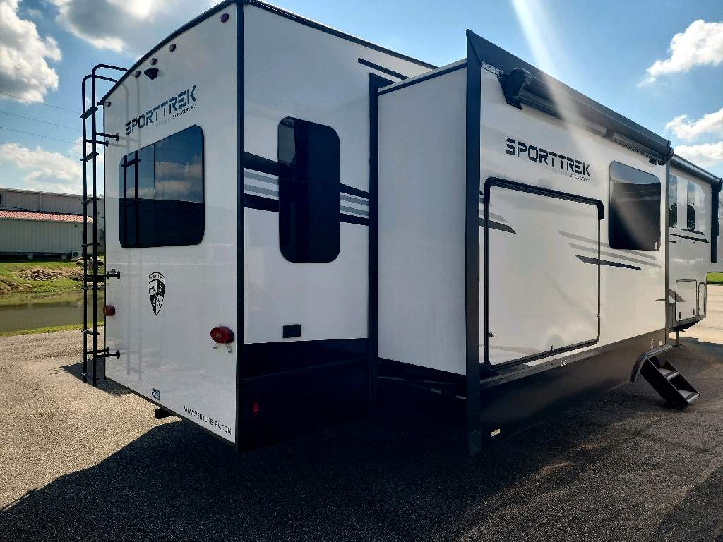 2025 VENTURE RV SPORTTREK 363VFR N/R - Image 4