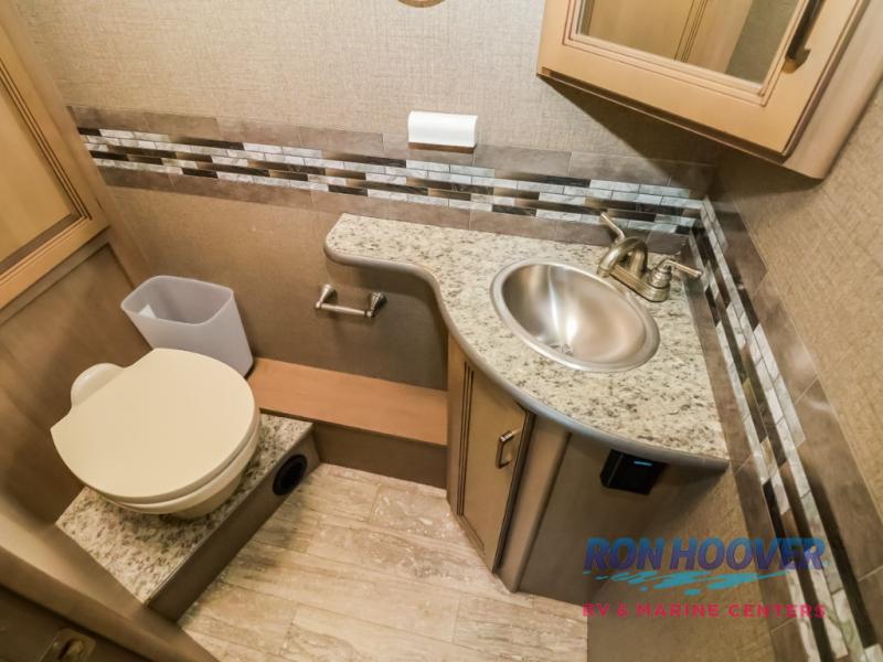 2020 THOR MOTOR COACH 35M - Image 32