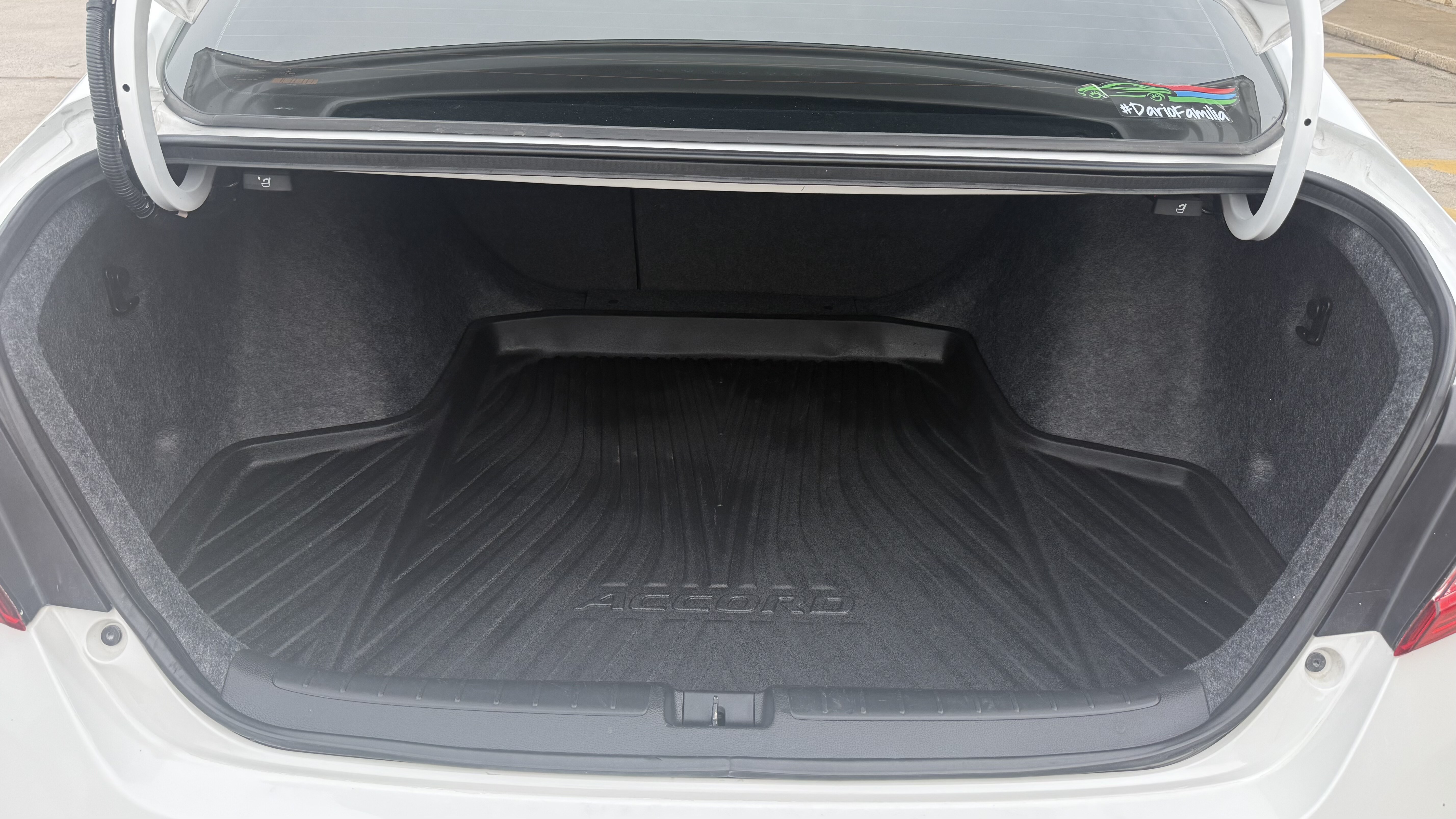2022 Honda Accord Sedan 4D EX-L - Image 33