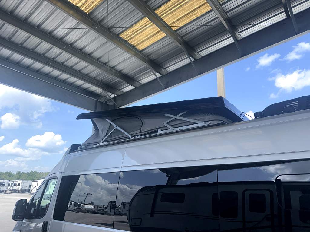 2026 AIRSTREAM RANGELINE POP TOP - Image 5