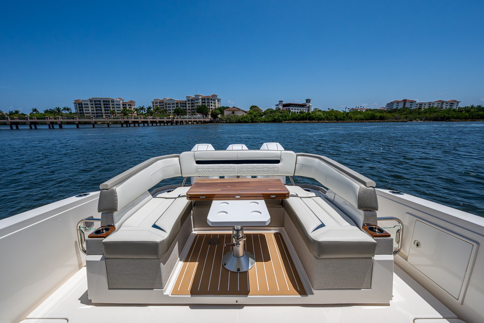2024 Tiara Yachts 38 LS Base - Image 27