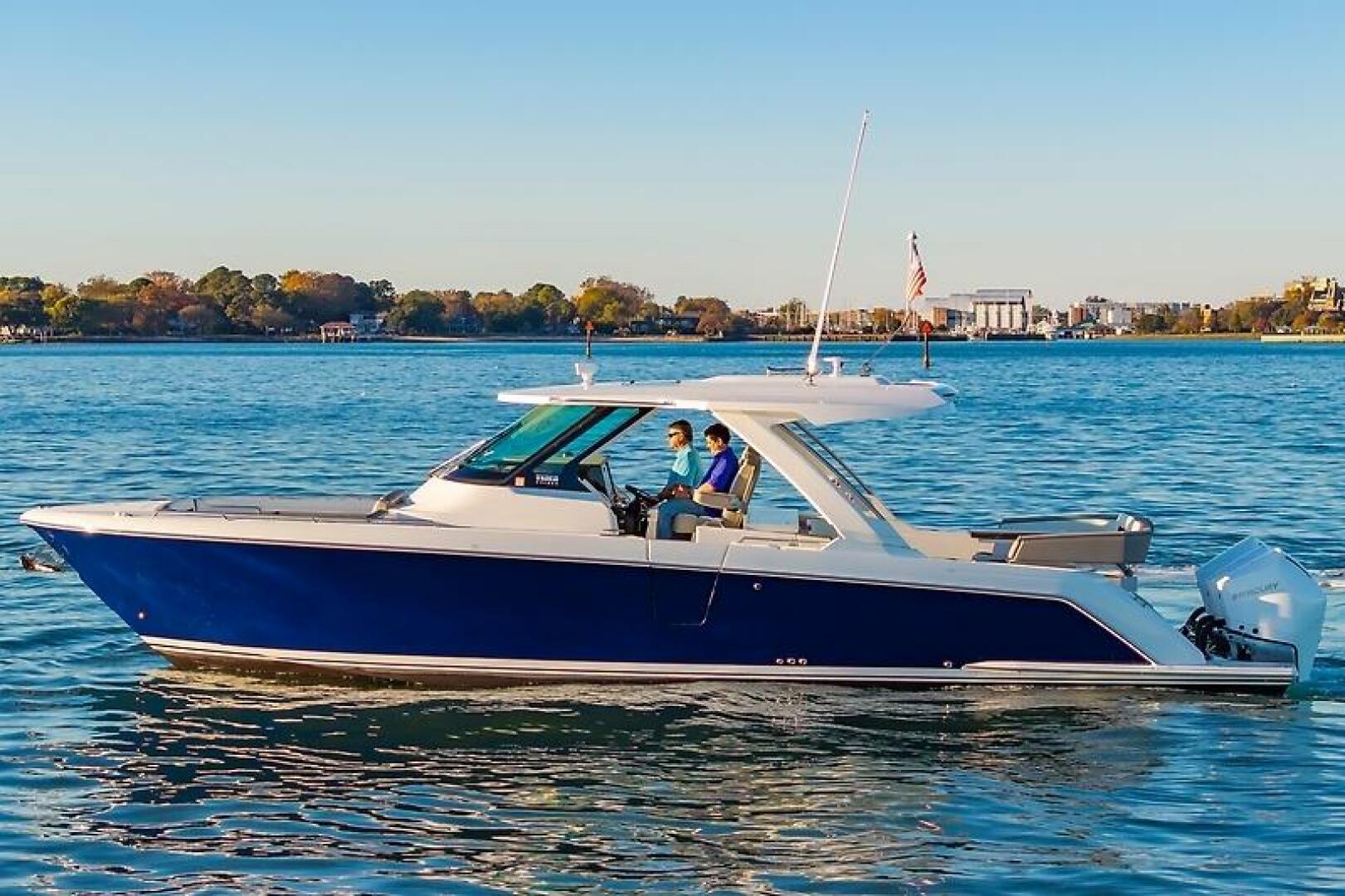 2023 TIARA YACHTS TIARA YACHTS 38 LS Base - Image 2