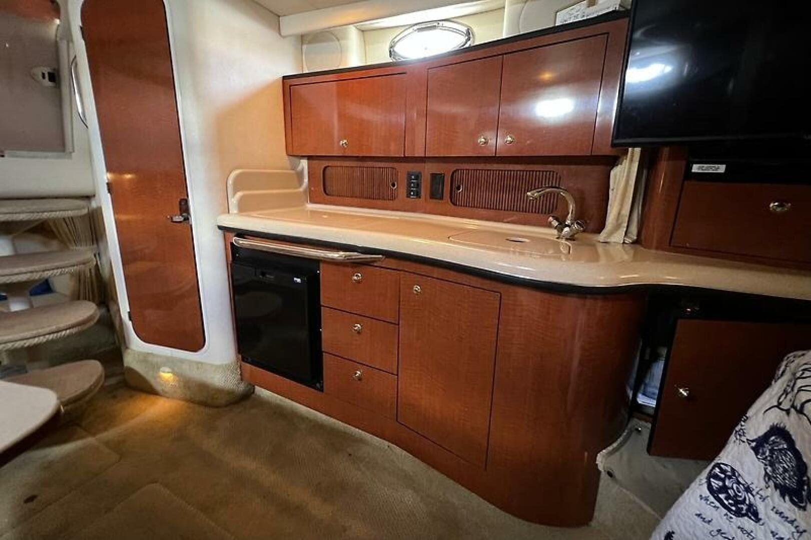 2004 Sea Ray 320 Sundancer - Image 16