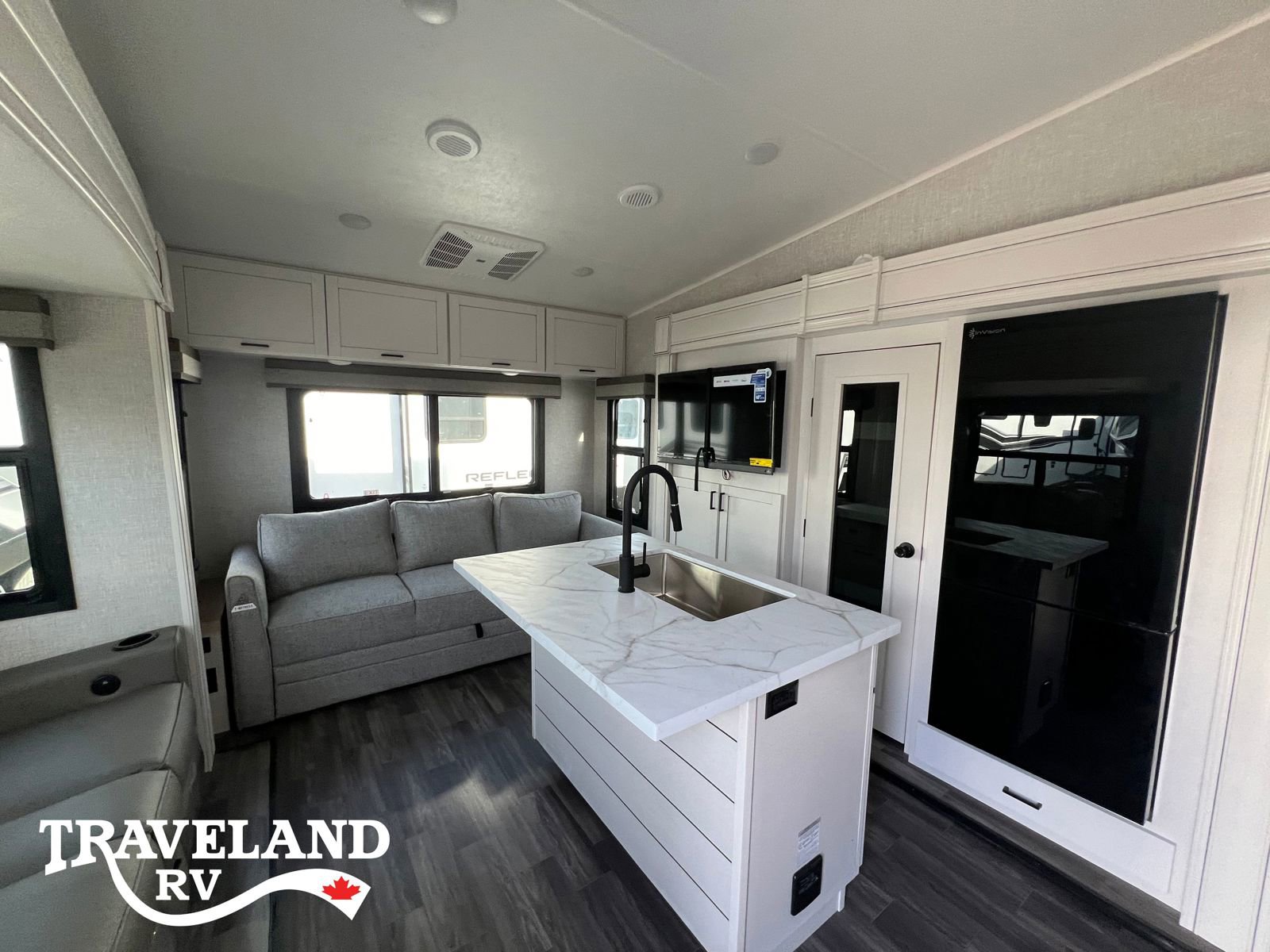 2025 Highland Ridge Roamer Light Duty 244RLS - Image 25