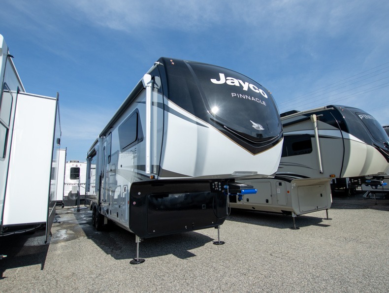 2026 Jayco Pinnacle 32RLTS - Image 1