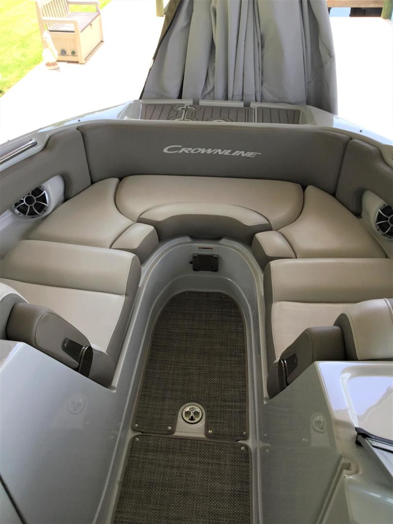 2019 Crownline E275XS - Image 13