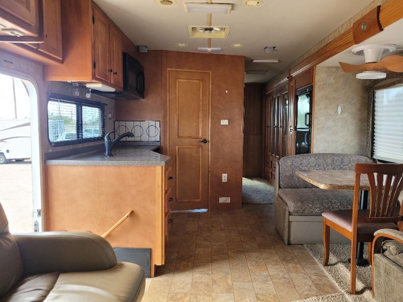 2008 Gulf Stream Conquest Super Nova 6372 - Image 6