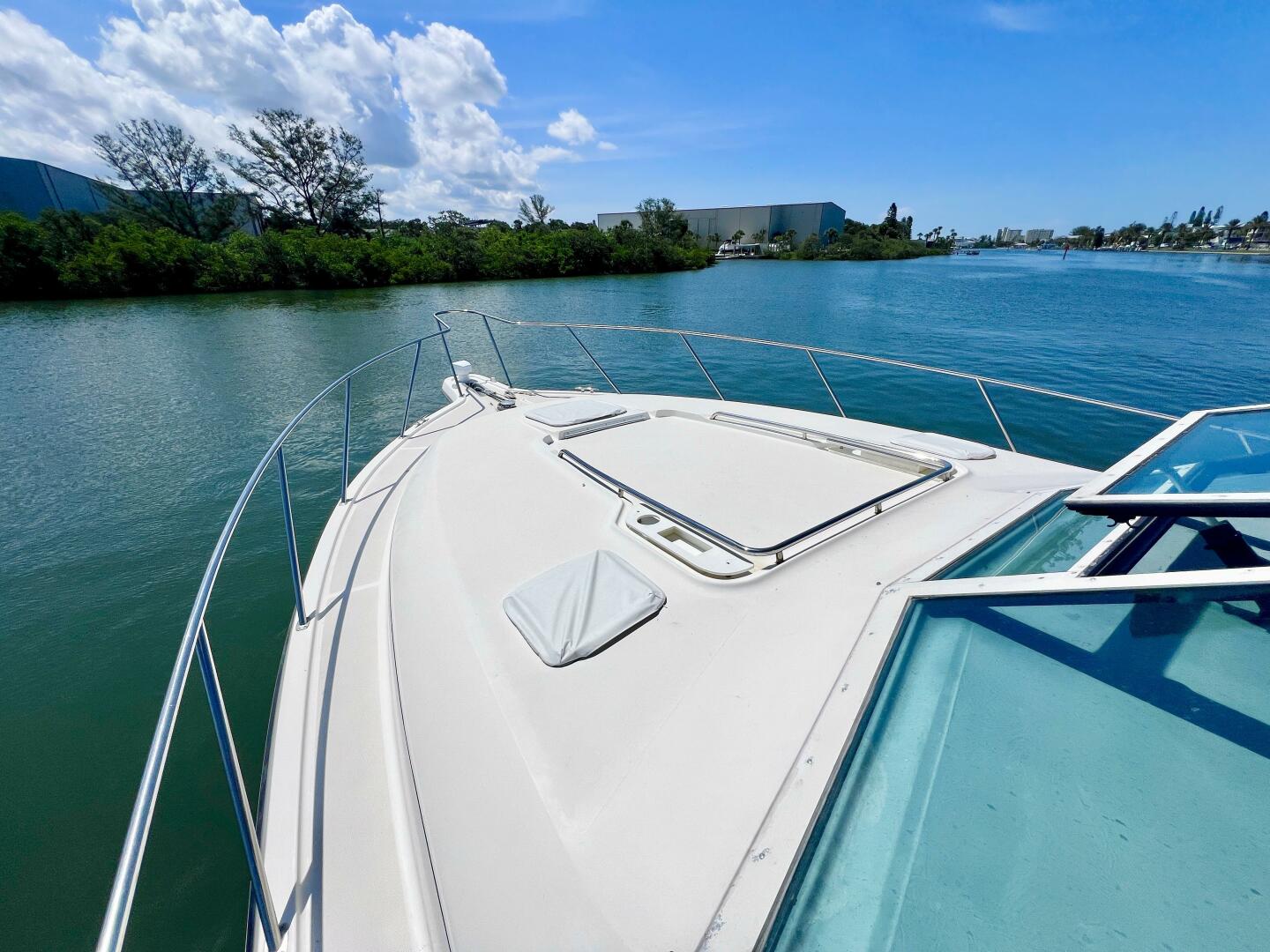 1998 Tiara Yachts 3500 Express - Image 8
