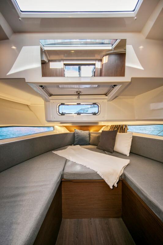 2027 JEANNEAU NC-895 SPORT S2 - Image 11