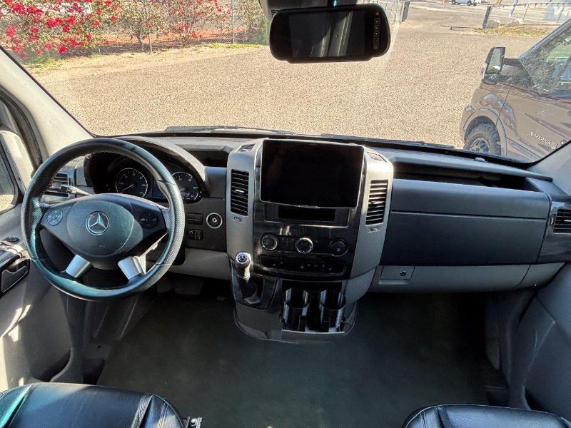 2019 Airstream Atlas Murphy Suite - Image 6