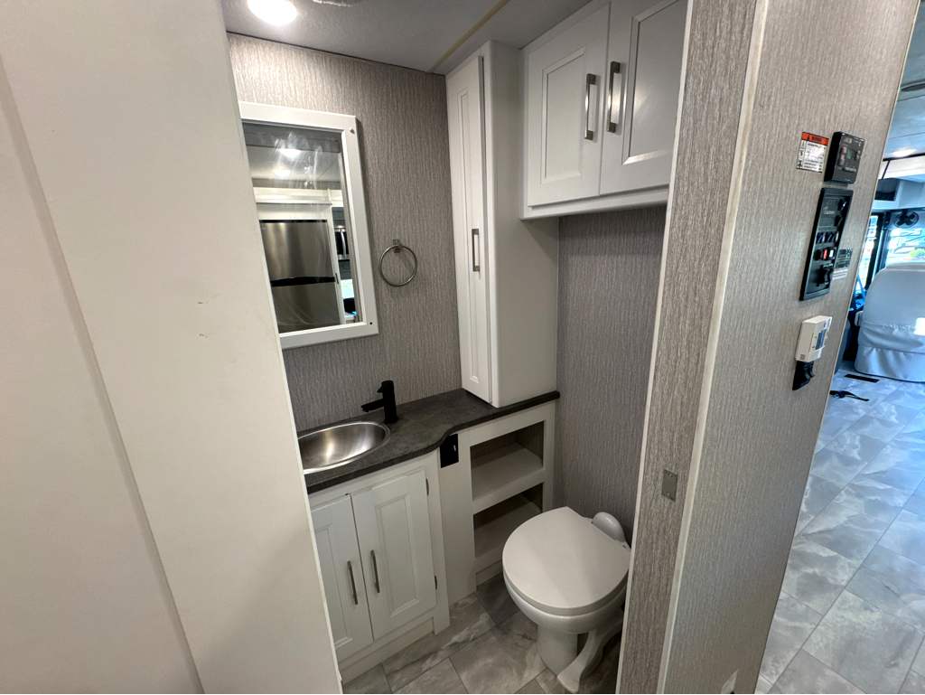 2023 COACHMAN ENCORE 355DS - Image 20