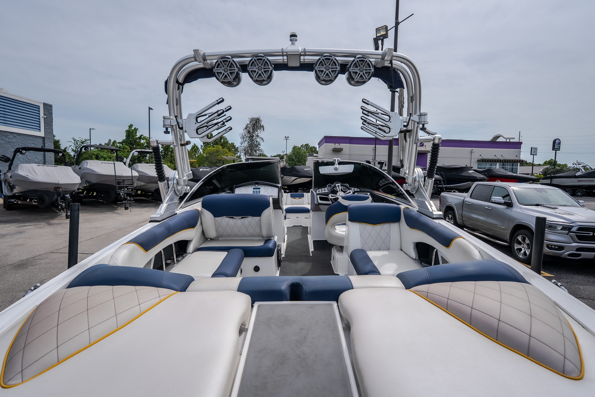 2012 MasterCraft X55 - Image 17