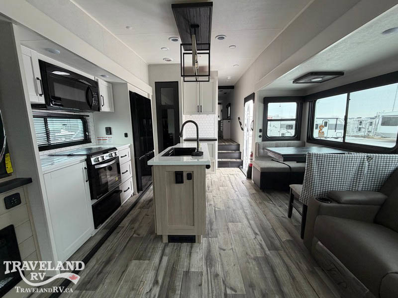 2026 Highland Ridge Roamer 32RLTS - Image 4