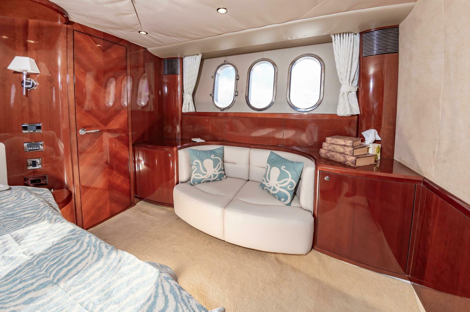 2006 Princess 75 - Image 57