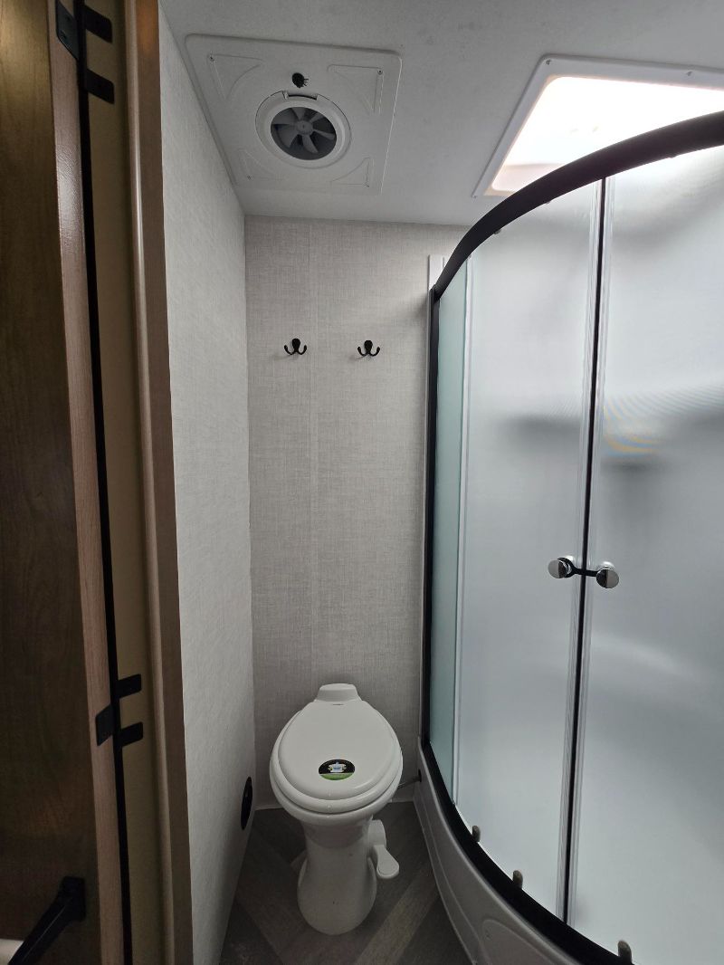 2026 Ember RV E-Series 18FBE - Image 22