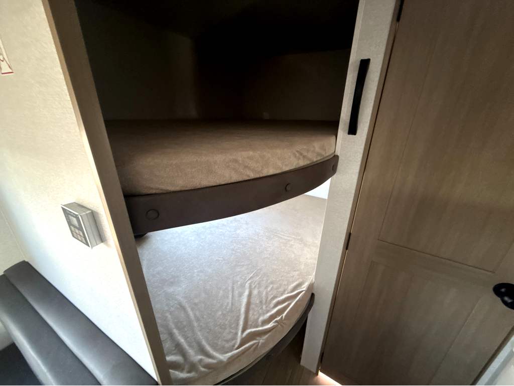 2027 Jayco Jay Flight SLX 260BH - Image 22
