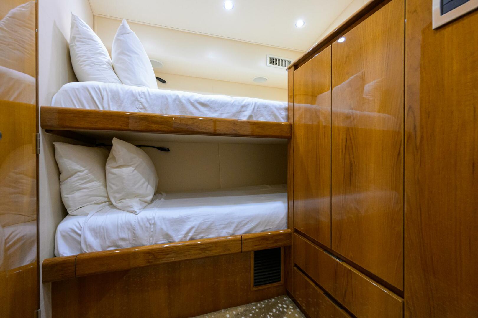 2014 Viking 76 Enclosed Bridge - Image 34