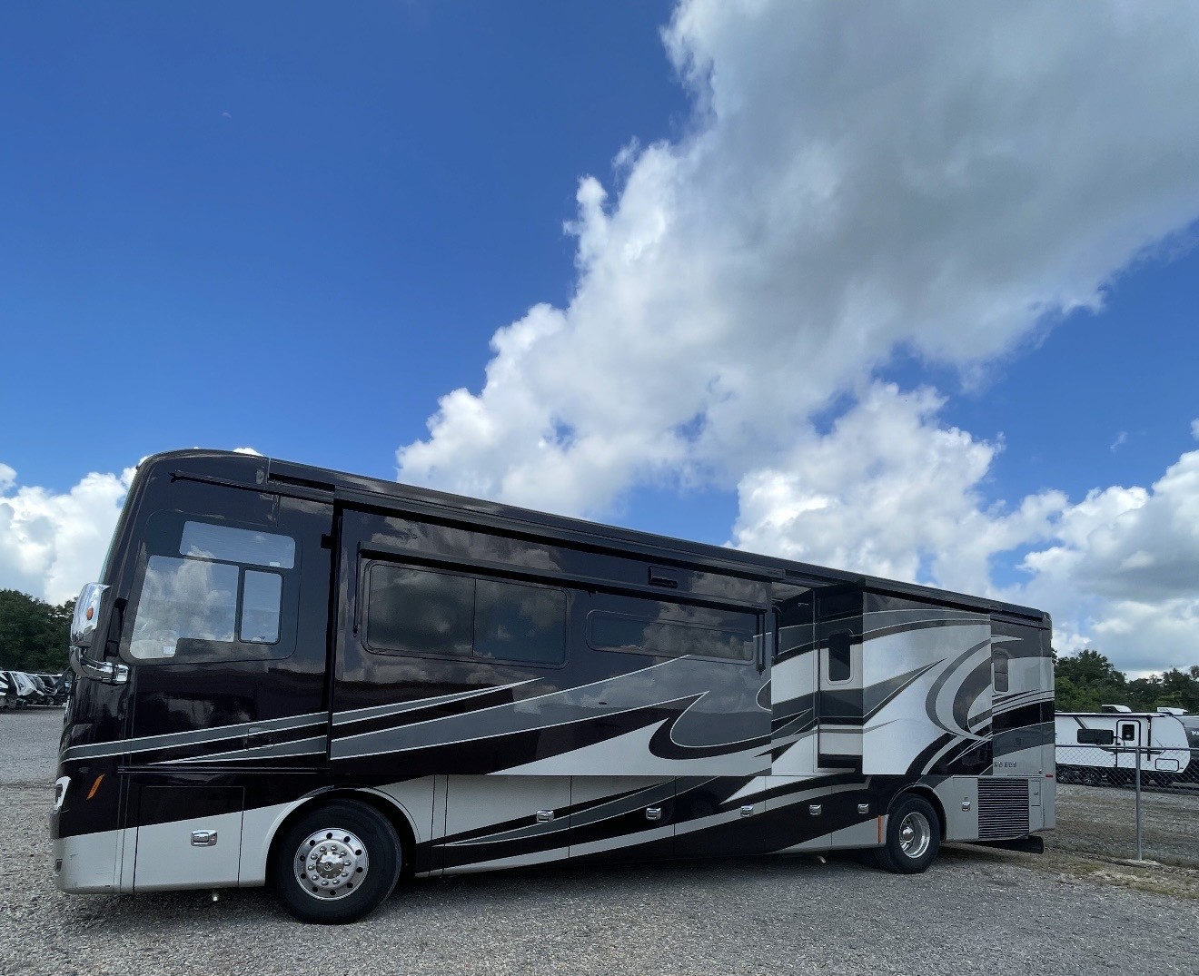 2019 TIFFIN ALLEGRO BUS 40 IP - Image 5
