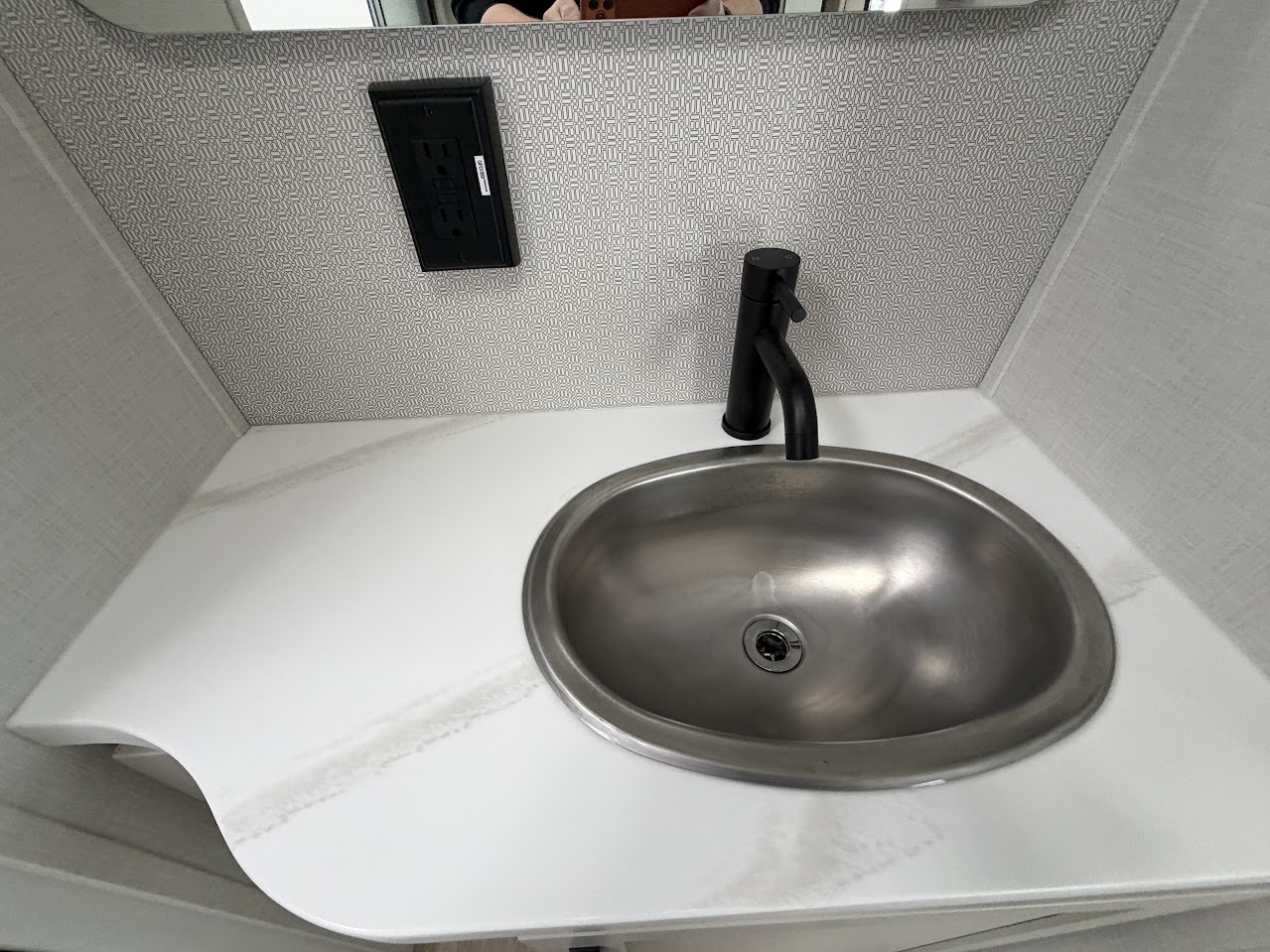 2027 VENTURE RV SPORTTREK 353VIK - Image 28