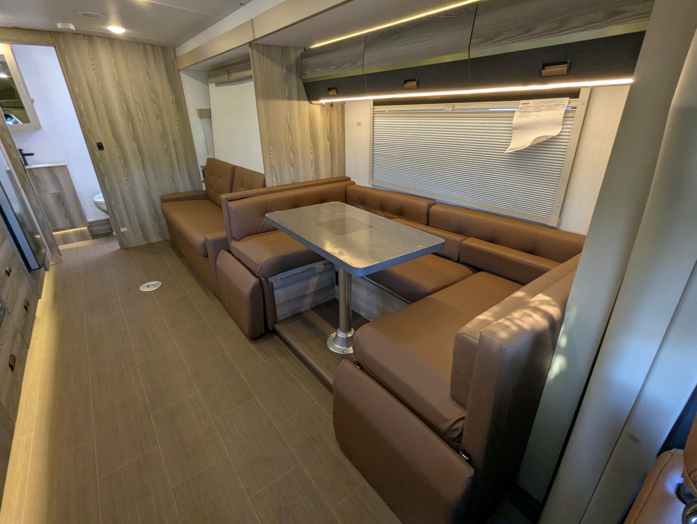 2027 Winnebago View 24D - Image 12