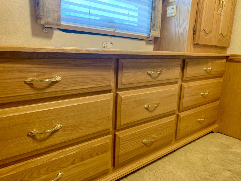 2005 MOUNTAIN AIRE 3778-WORKHORSE - Image 48