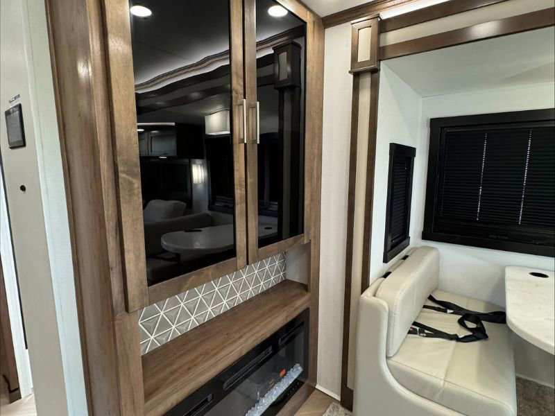 2026 JAYCO SENECA 37M - Image 12