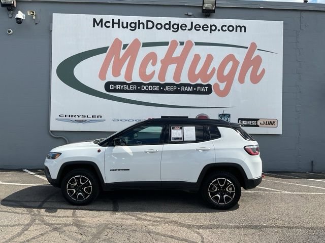2025 Jeep Compass Trailhawk 4x4 - Image 9