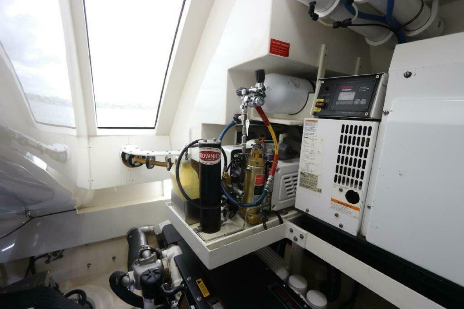 2009 Lazzara Yachts LSX 75 - Image 36