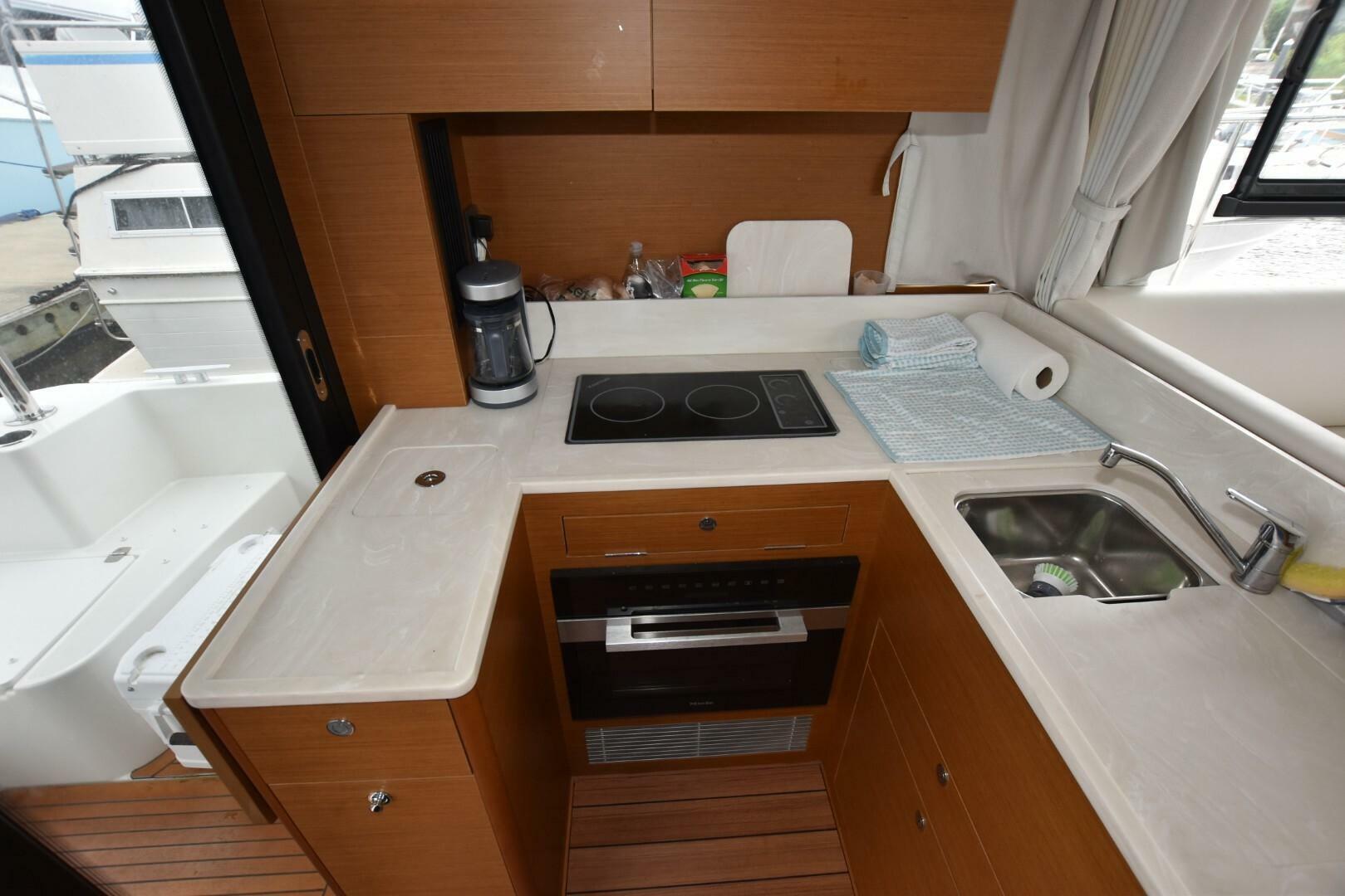 2023 Beneteau Swift Trawler 41 Fly - Image 21