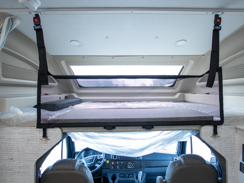 2025 Jayco Seneca 37M - Image 20