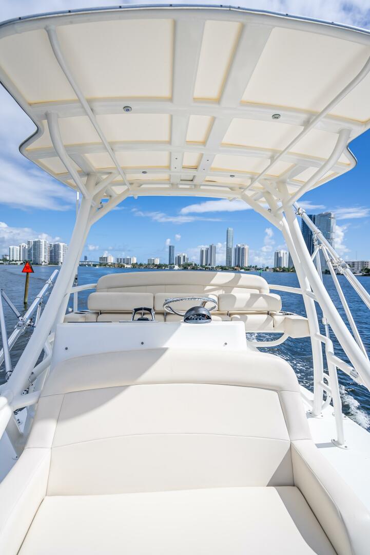 2016 Boston Whaler - Image 92