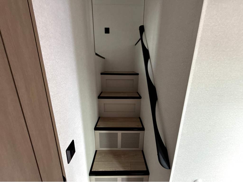 2027 JAYCO JAY FLIGHT BUNGALOW 404LOFT - Image 19