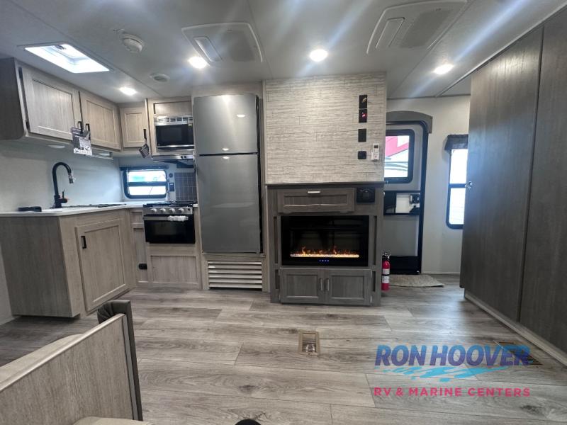 2026 COACHMEN 333DORM - Image 38