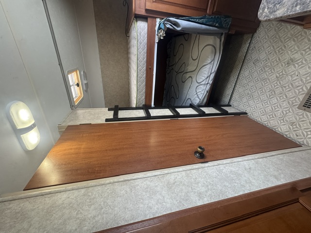 2009 Forest River Surveyor SV-235RKS - Image 26