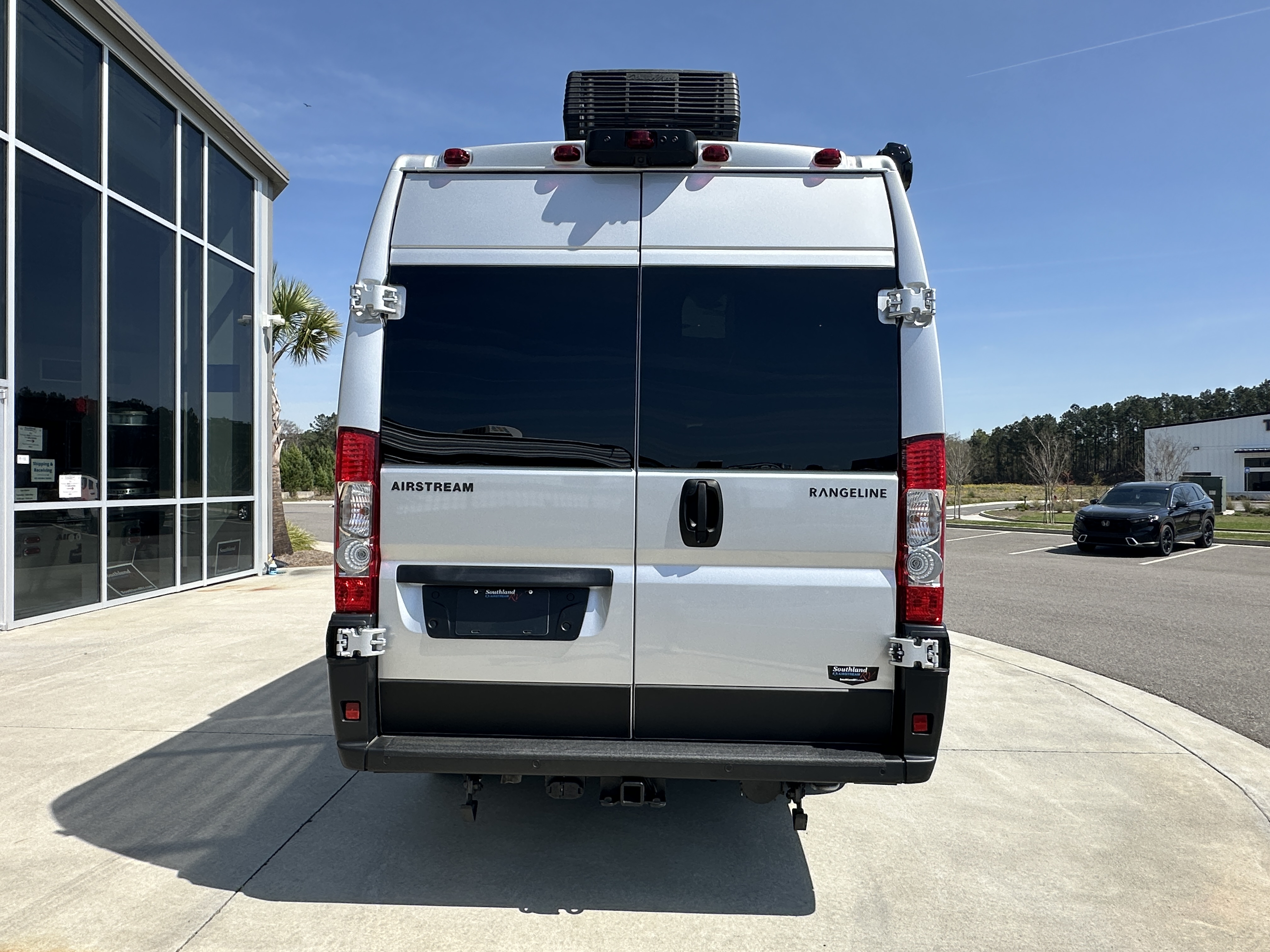 2026 Airstream Rangeline Pop Top - Image 5