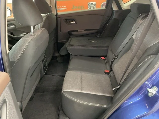 2022 Nissan Rogue Utility 4D SV AWD - Image 20