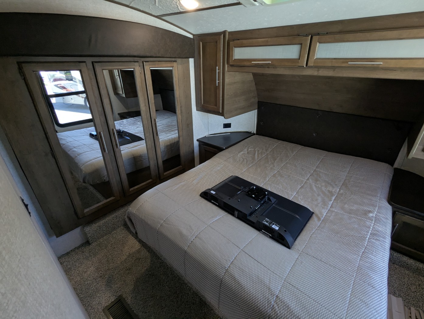 2019 Keystone Cougar Half-Ton West 29RDBWE - Image 16