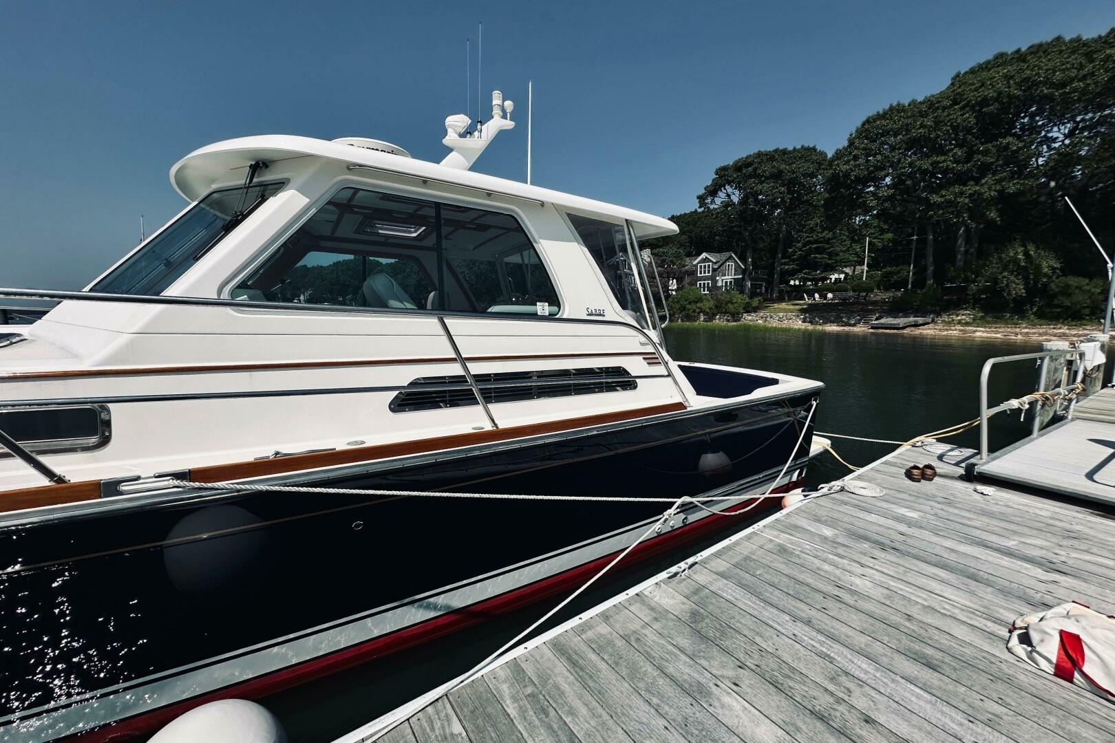 2007 Sabre 34 Express - Image 7