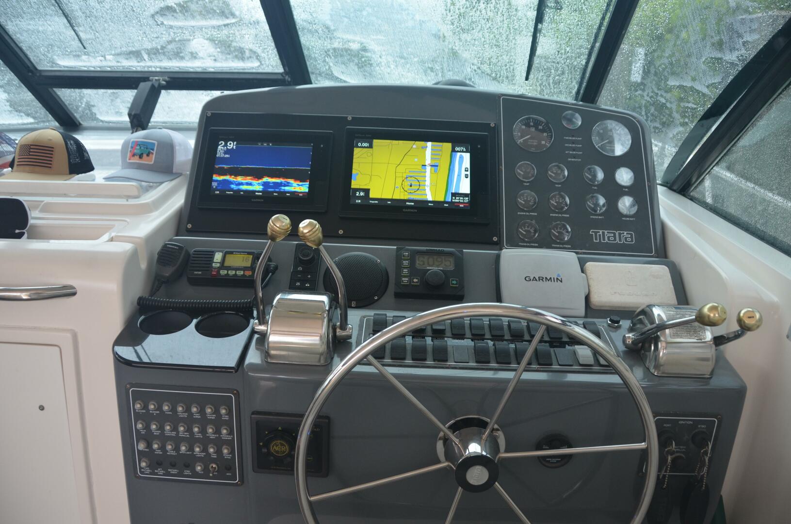 2001 Tiara Yachts 4100 Open - Image 10
