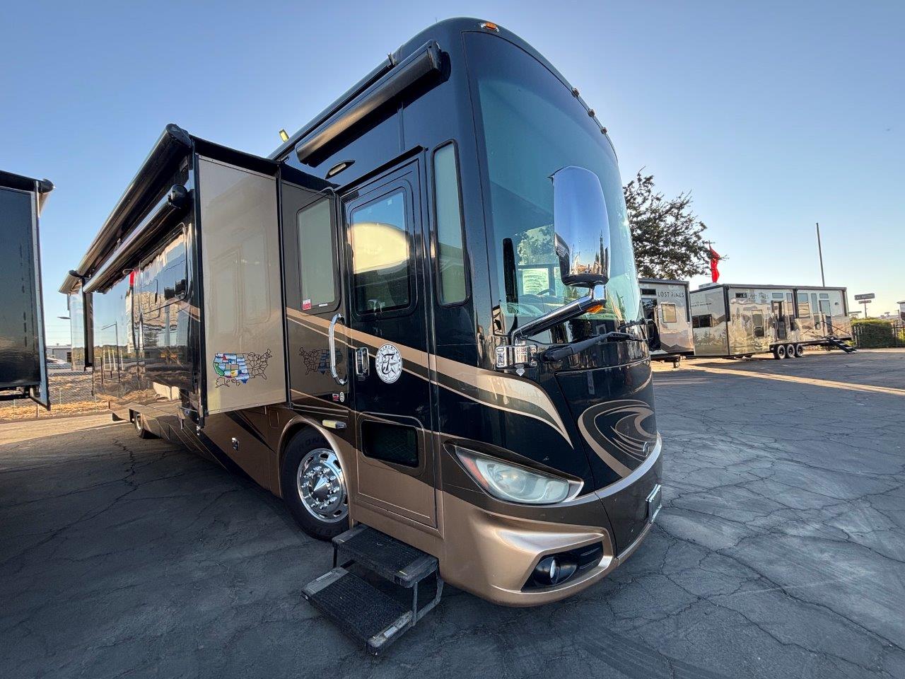 2015 Tiffin Phaeton 40 AH - Image 1
