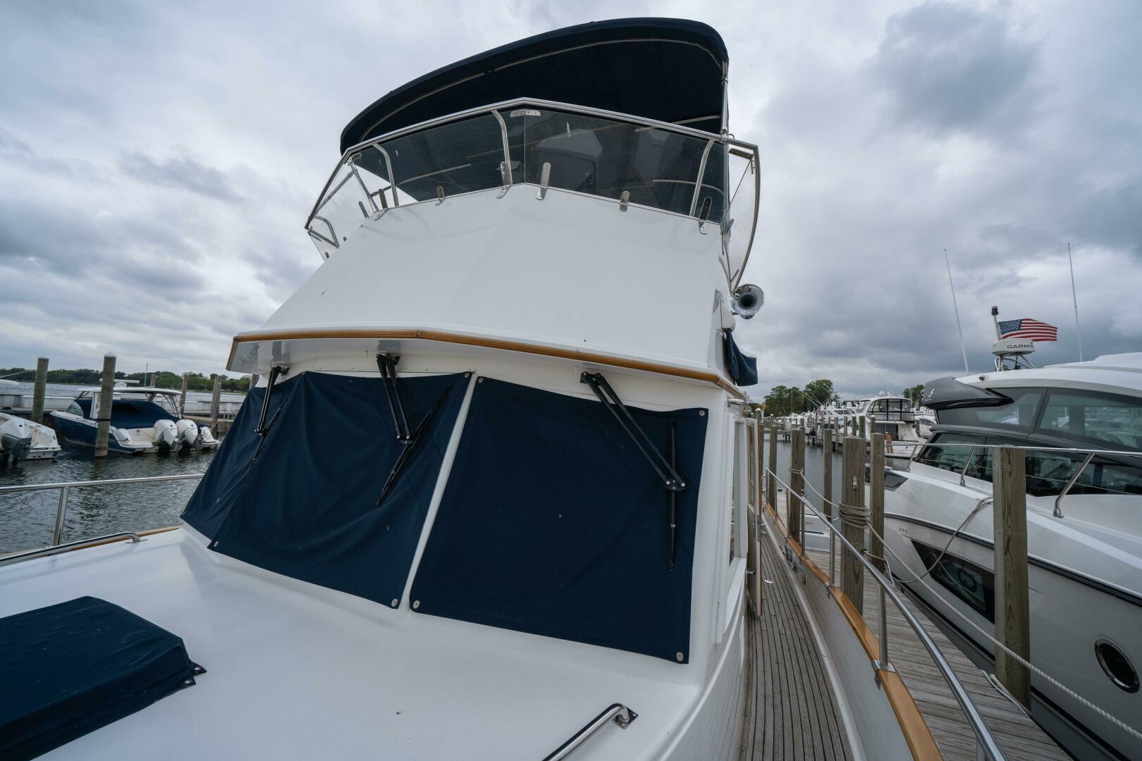 2001 Grand Banks 42 Classic - Image 6